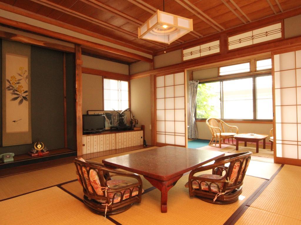 ホテルTakayamabo 長野市 エクステリア 写真